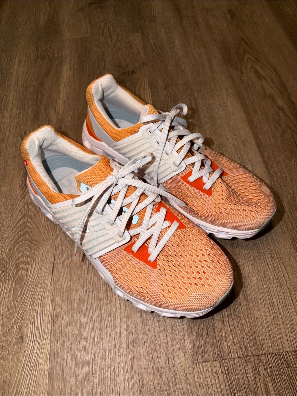 On Cloud Cloudswift Running Shoes Peach Orange White Womens Size 9.5 EU 41